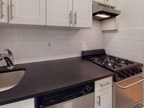 5th image of 240 E 78th St APT H