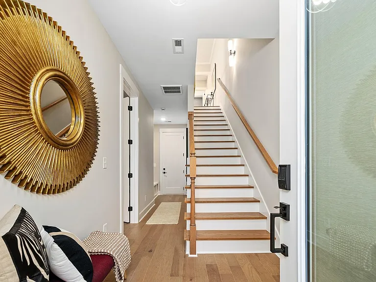 223 Oceola Ave #21 — Photo 8