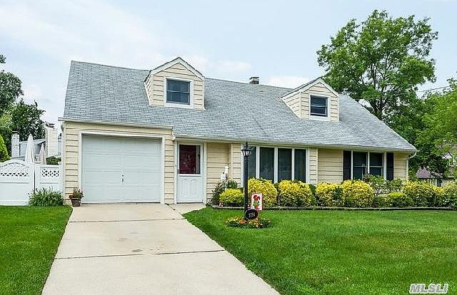 1st image of 2754 Essex Ct