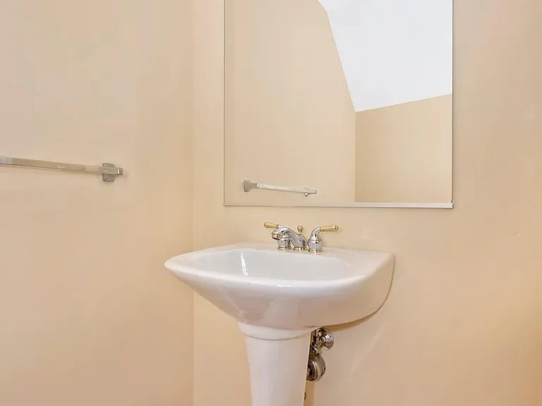 powder room on the 1st floor