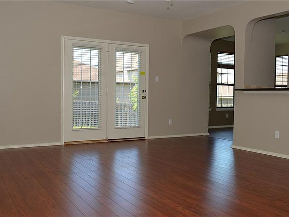 2nd image of 2111 Sage Canyon Dr