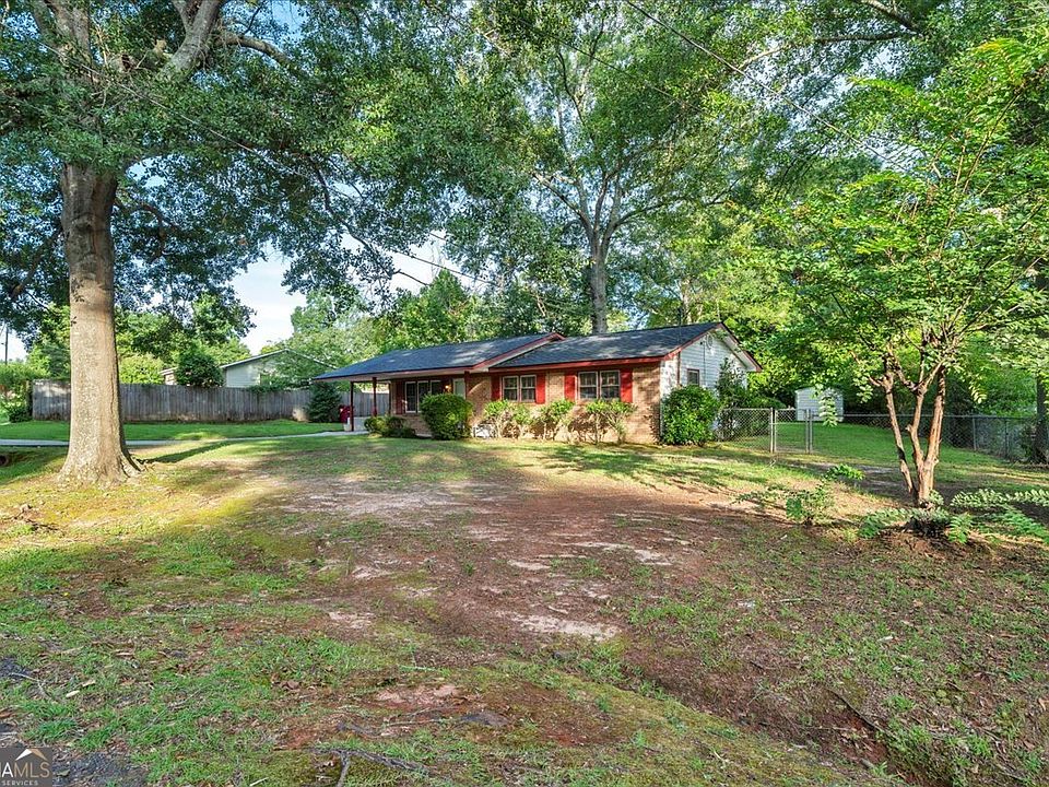 1st image of 413 Davis Dr