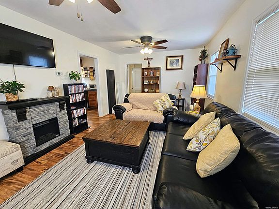 3rd image of 1826 E B St