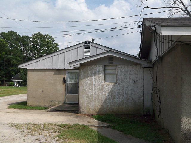 2nd image of 407 Reid St E APT E