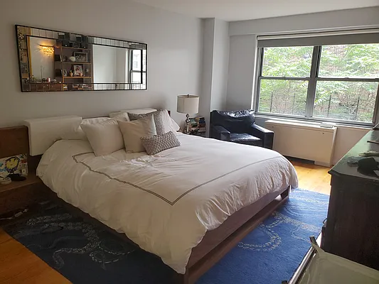 Rented by William B. May | media 21