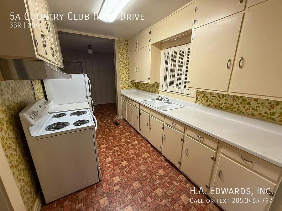 5 Country Club Hills Drive 5A (House) — Photo 4
