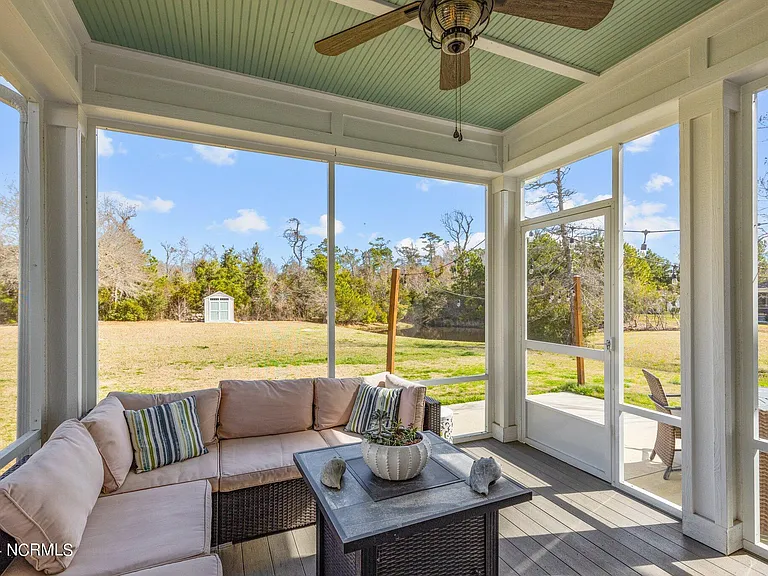113 Bogue Harbor Ct — Photo 34