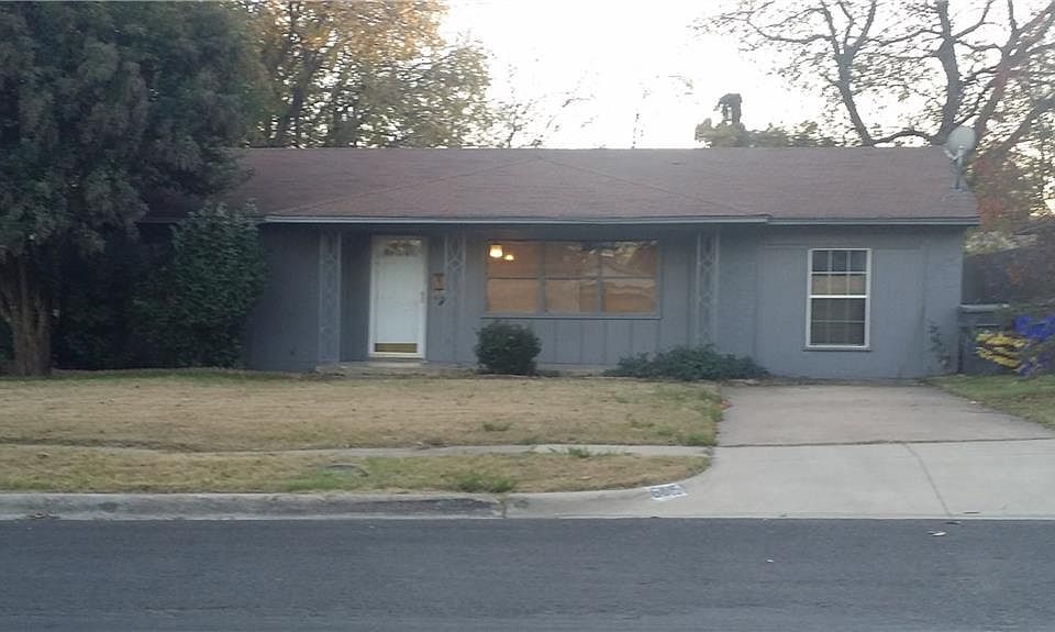 1st image of 6815 Coleshire Dr