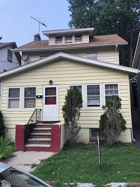 1st image of 14 Lafayette Pl