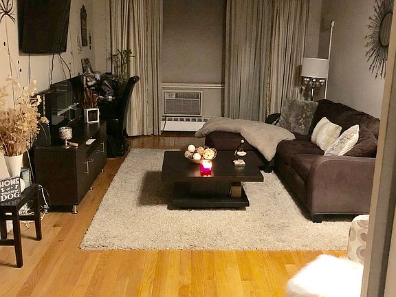 3rd image of 6115 97th St APT 1M