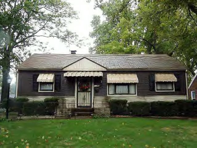 Home for Sale in Decatur, IL $49,877