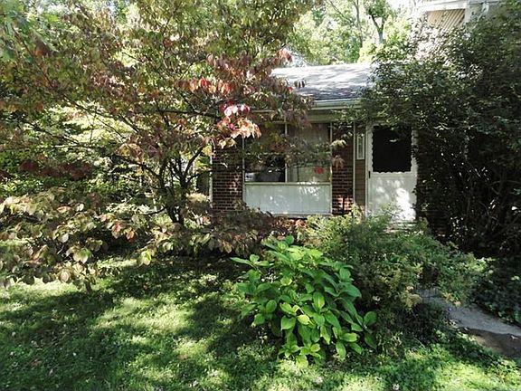 2nd image of 222 Northwood Dr