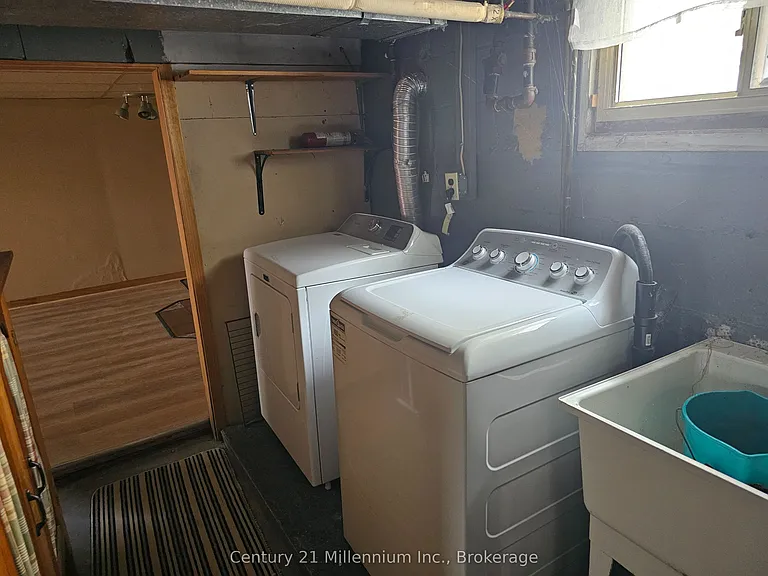 475 Hurontario St — Photo 11