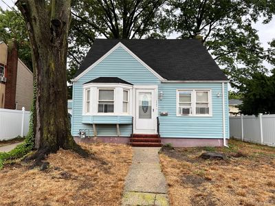 121 E Pennywood Avenue, Roosevelt, NY, 11575