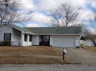 824 Osage Dr, Mount Vernon, IL 62864