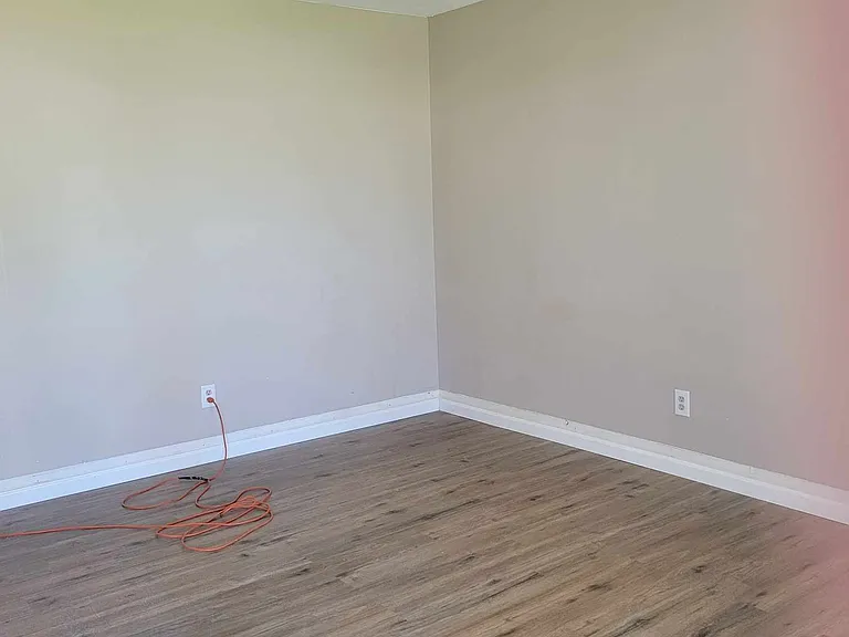 6208 Washington Ave — Photo 3