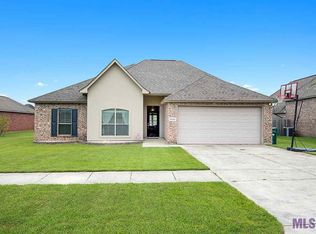 12723 Diamond Lake Dr, Walker, LA 70785