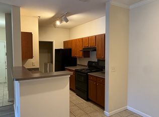 100 Vista Lake Dr APT 203, Candler, NC 28715