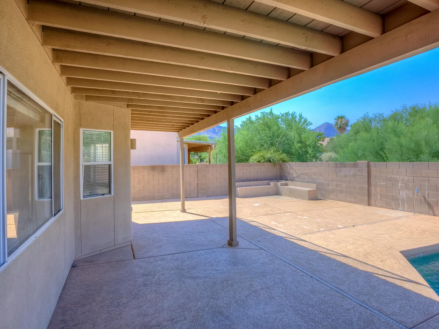 4 bed, 2204 sqft, $2,750 — Photo 3
