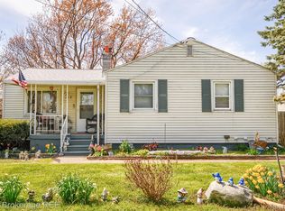 3116 Shaw St, Burton, MI 48529