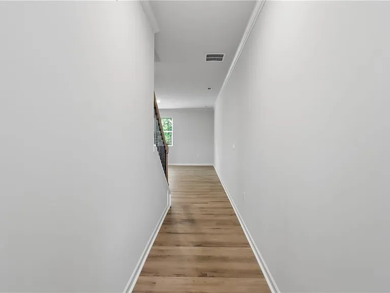 48 Berryville Dr — Photo 6