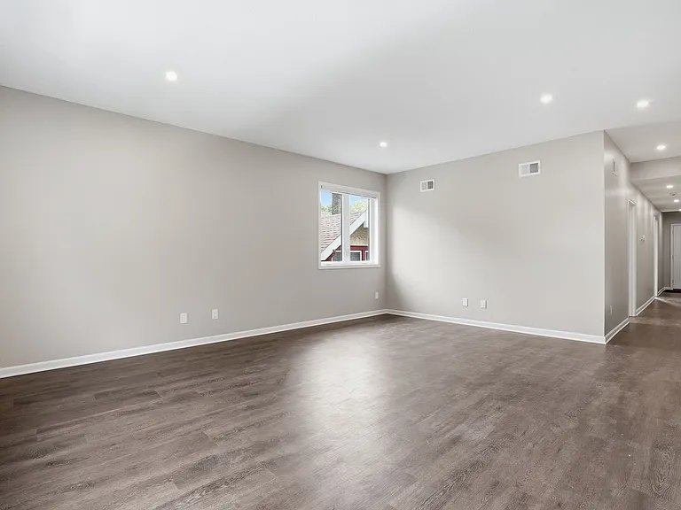 1106 Hawthorne Ave E #1 — Photo 7