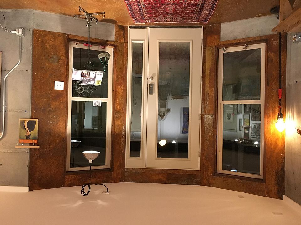 Entrance to THE 2509