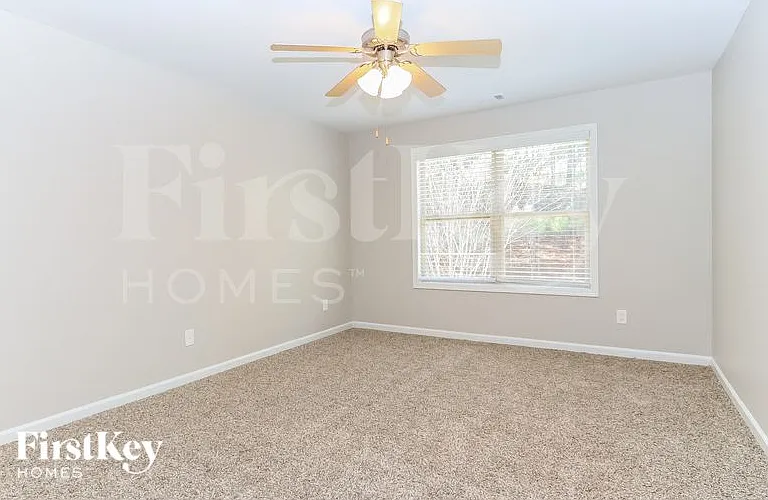 115 Macalester Dr — Photo 9