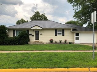2102 Avenue A, Fort Madison, IA 52627