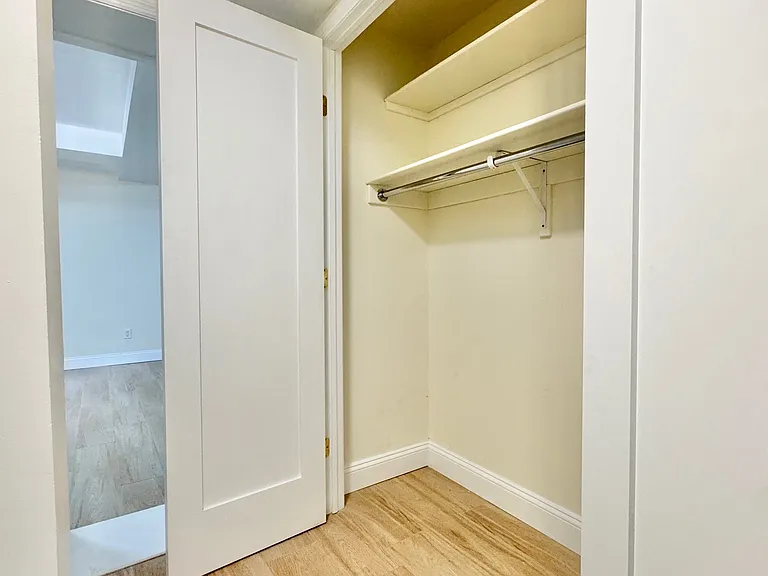 36-40 Bowne St #1A — Photo 5