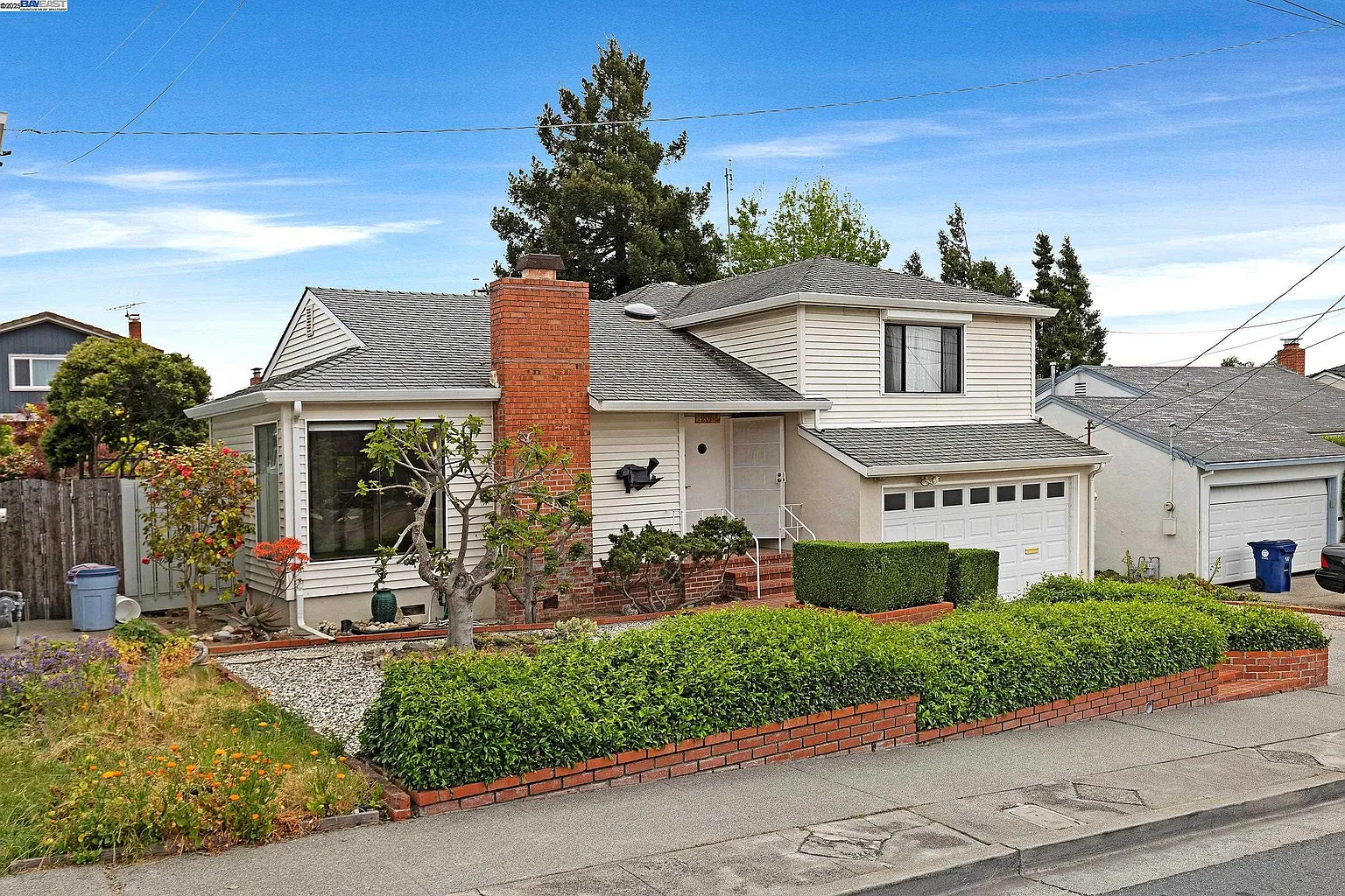 19066 Gliddon St photo 1