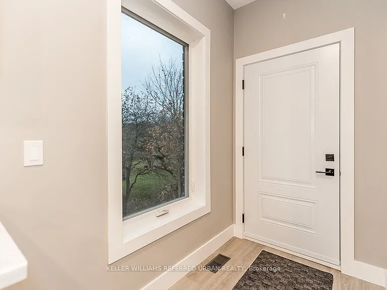 23 Delta Cres — Photo 5