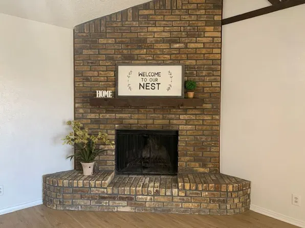1001 Poplar St, Benbrook, TX 76126