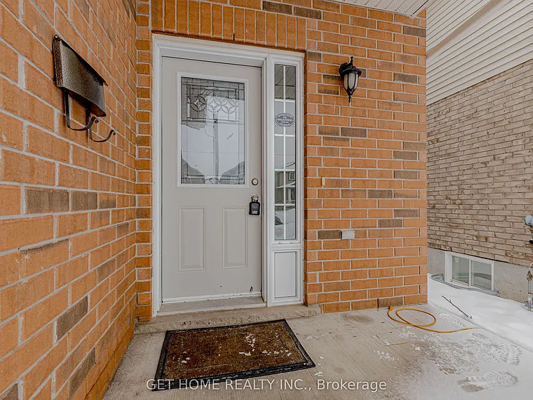 1243 Old Zeller Dr — Photo 2