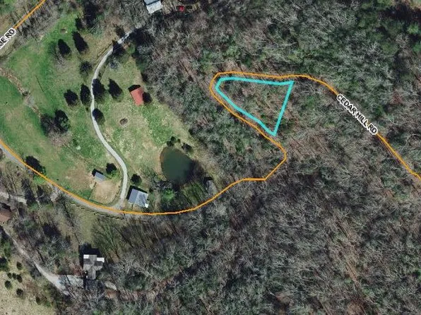 13 Cedar Hill Rd, Franklin, NC 28734