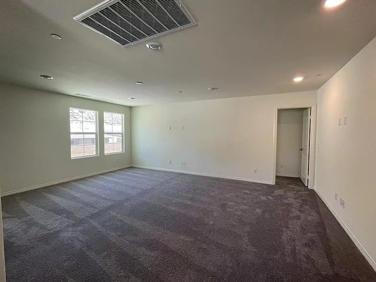2957 Flagstaff Dr — Photo 8