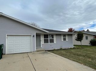 1380 Cardinal Ln, Green Bay, WI 54313