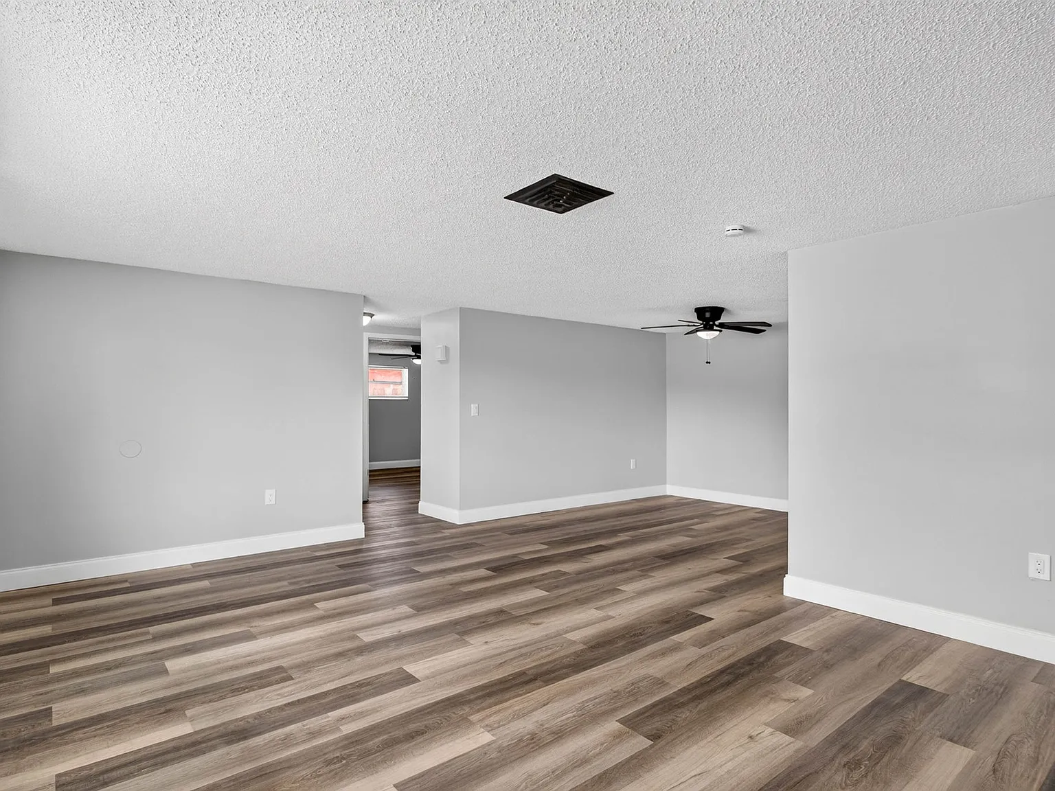 3 bed, 1176 sqft, $1,795 — Photo 4
