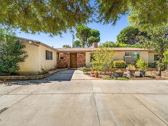 3rd image of 42041 Ivesgrove Dr