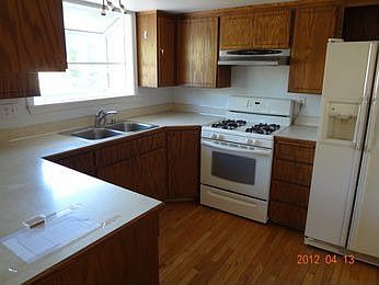 3rd image of 7618 194th Ave E