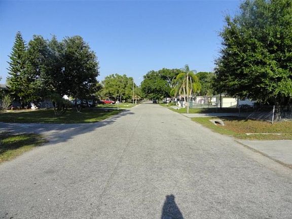 4th image of 504 59th Avenue Dr W