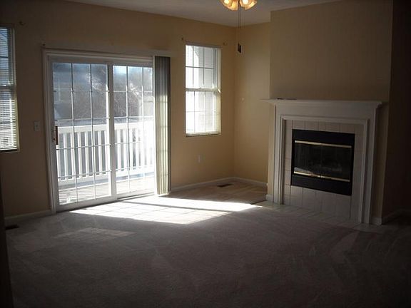 4th image of 7557 Mansion Cir