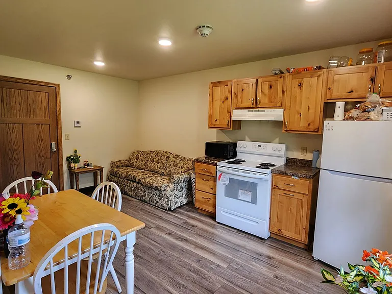 100 Bothne Dr — Photo 9