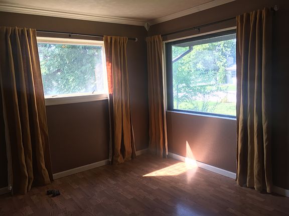 2nd image of 2405 W Kent Ave