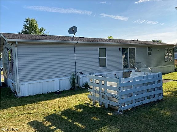 4th image of 215 Kenny Brook Ln