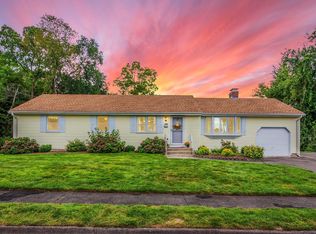 40 Ivy Rd, Plainville, CT 06062