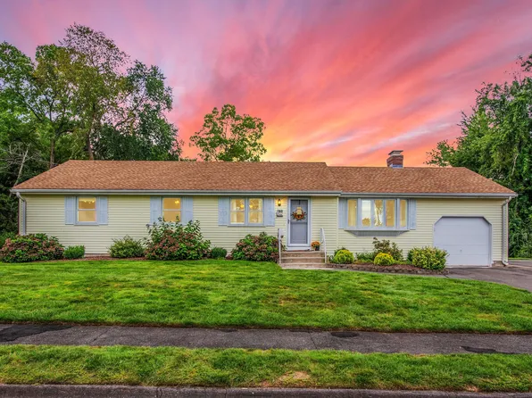 40 Ivy Road, Plainville, CT 06062