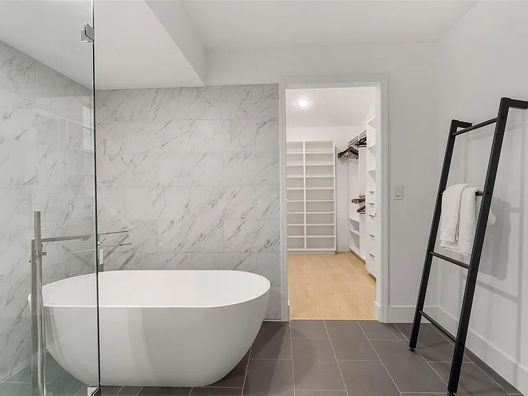 4857 NW 83rd Ter — Photo 31