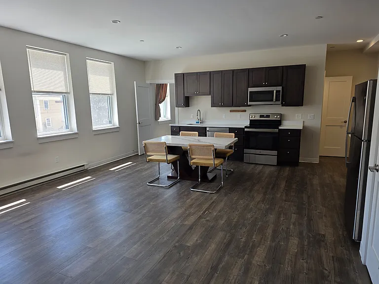 149 Maine St #205 — Photo 4