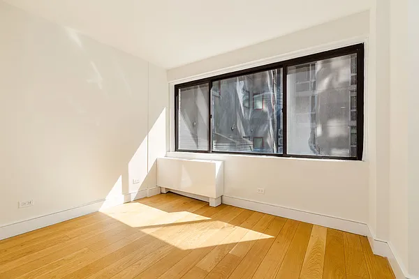 Rented by MNS | media 10